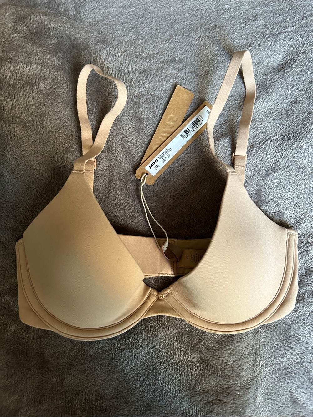 SKIMS-FITS Everybody Scoop Plunge BRA 30B